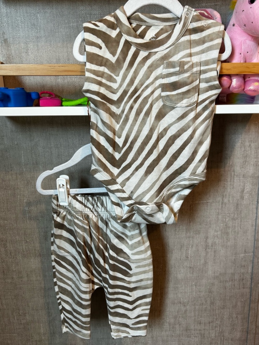 Banana Republic Beige and White Zebra-Print Kids Matching Set